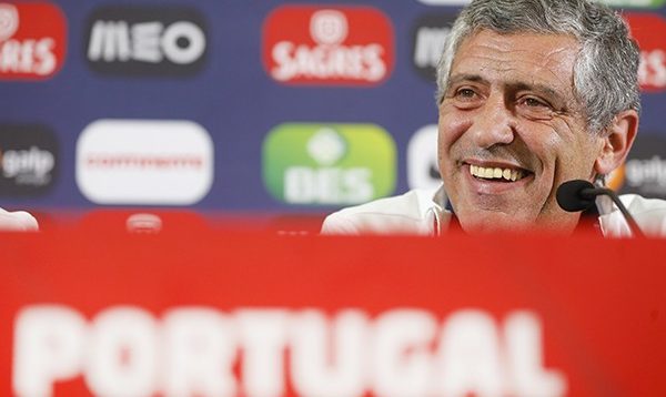 Fernando Santos: “Teste com Portugal vai ser ótimo”
O treinador português da Grécia fez a antevisão do jogo a onde Portugal defronta a Seleção da Grecia em Jogo de Preparação para a fase Final do Campionato do Mundo ( Mundial ) do Brasil 2014, Est