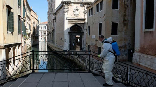 2020-04-16t113351z-804277219-rc2n5g9idxfh-rtrmadp-3-health-coronavirus-italy